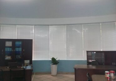 Rèm nhựa PVC đơn giản